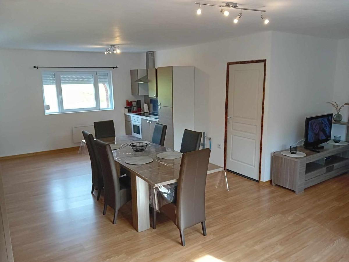 Grand Appartement Avec Terrasse Wignehies ภายนอก รูปภาพ